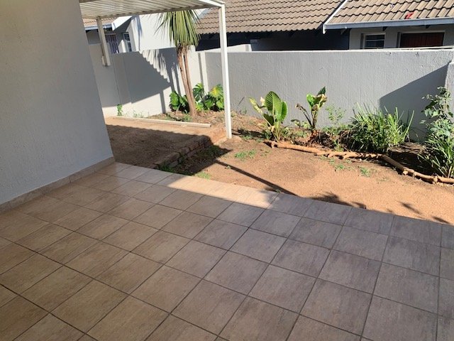 To Let 2 Bedroom Property for Rent in Northwold Gauteng