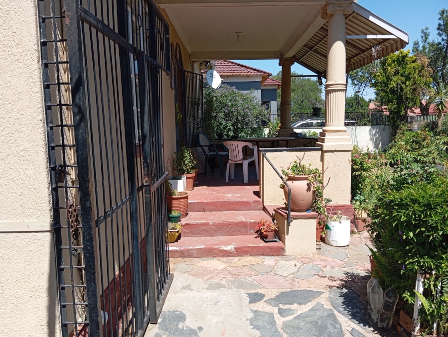 3 Bedroom Property for Sale in Kenilworth Gauteng