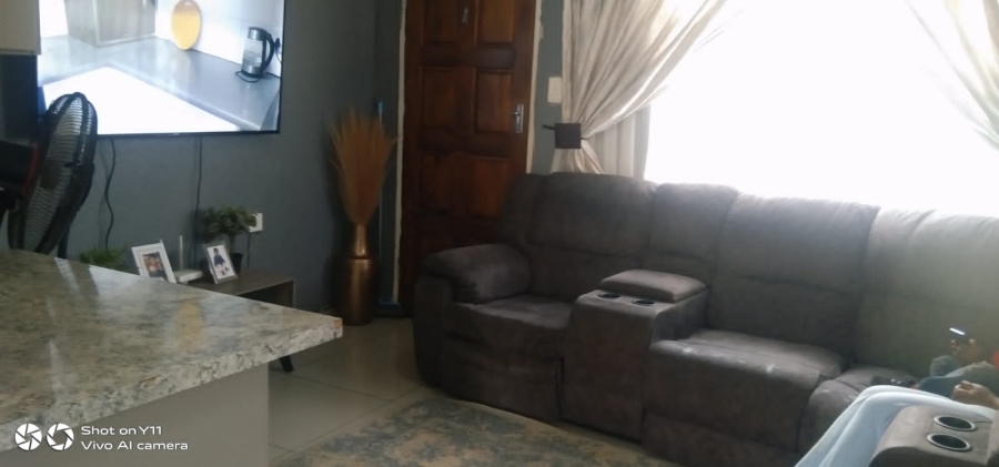 2 Bedroom Property for Sale in Windmill Park Gauteng