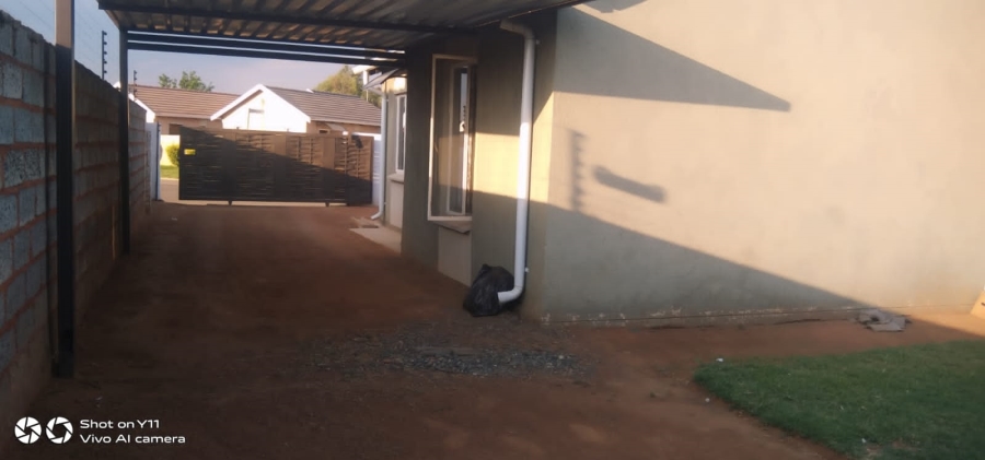 2 Bedroom Property for Sale in Windmill Park Gauteng