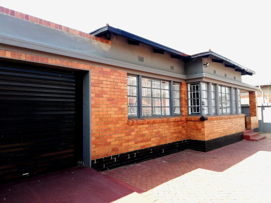 3 Bedroom Property for Sale in Towerby Gauteng