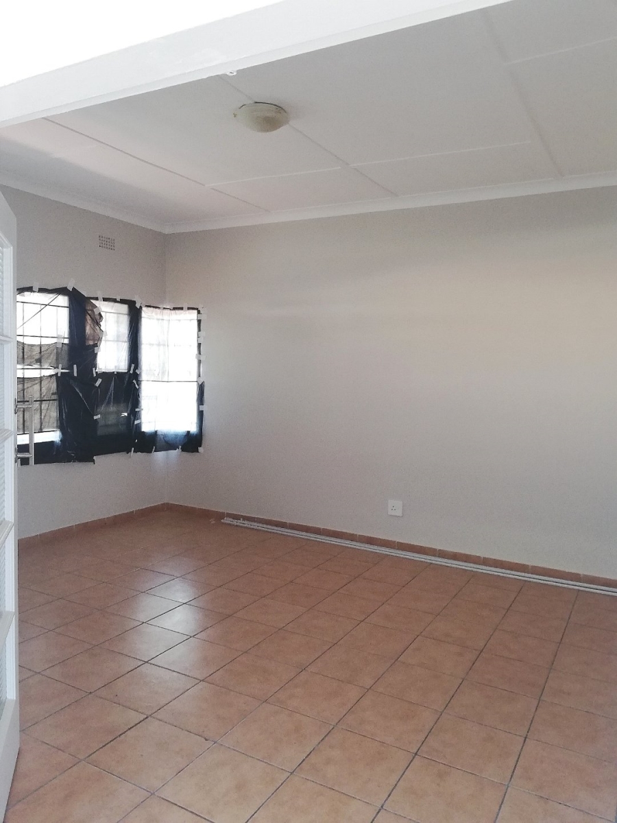 3 Bedroom Property for Sale in Towerby Gauteng