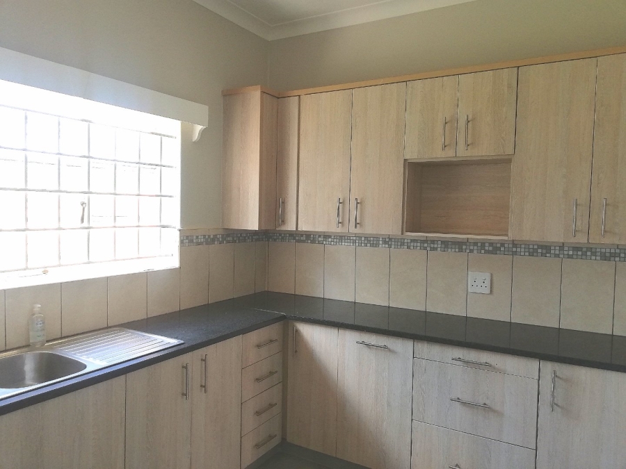 3 Bedroom Property for Sale in Towerby Gauteng