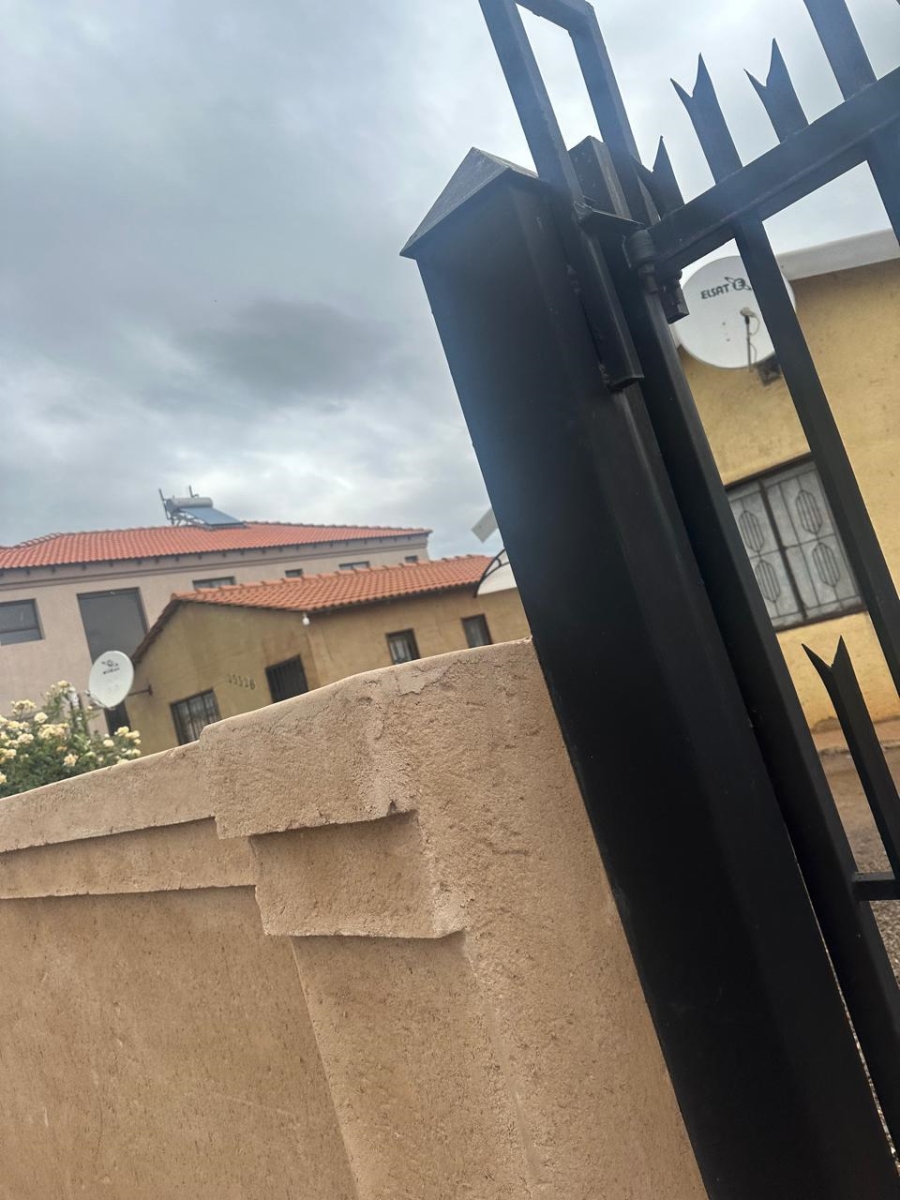 2 Bedroom Property for Sale in Esselenpark Gauteng