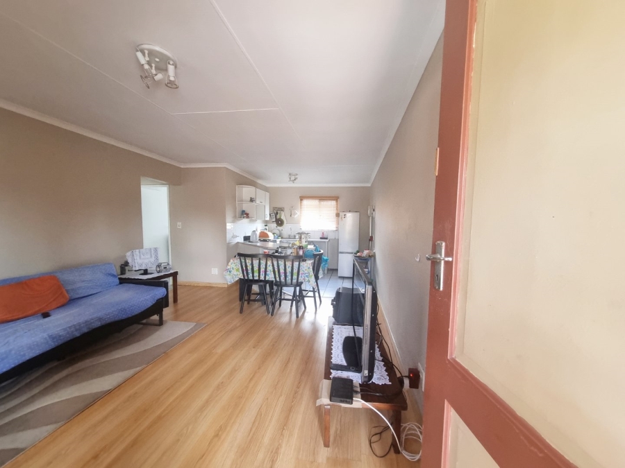 2 Bedroom Property for Sale in Lakefield Gauteng