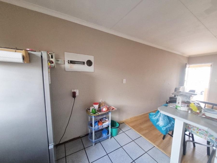 2 Bedroom Property for Sale in Lakefield Gauteng