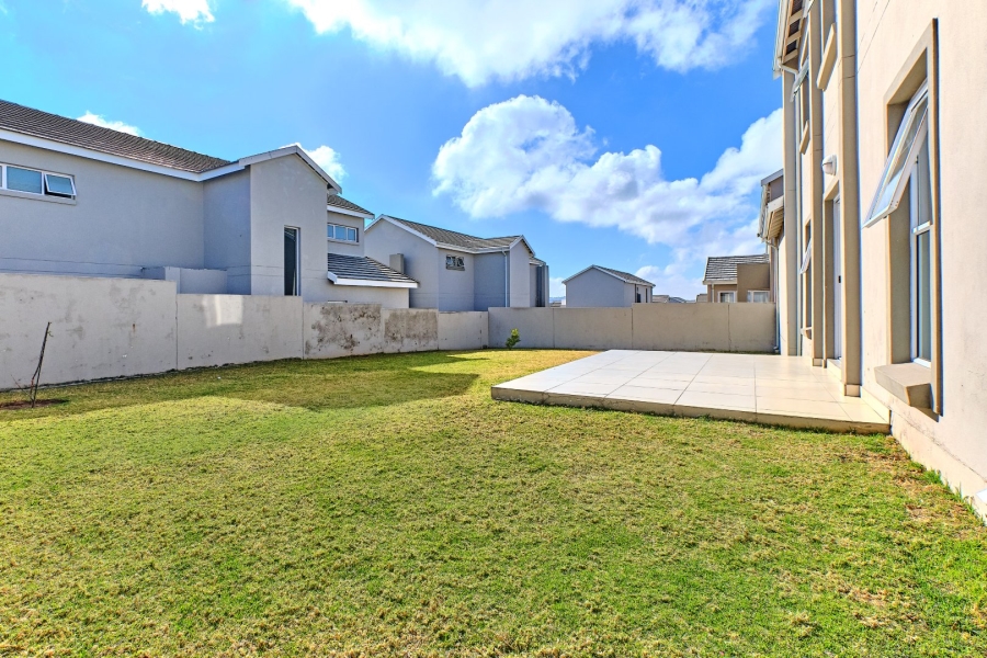 3 Bedroom Property for Sale in Blue Hills Gauteng