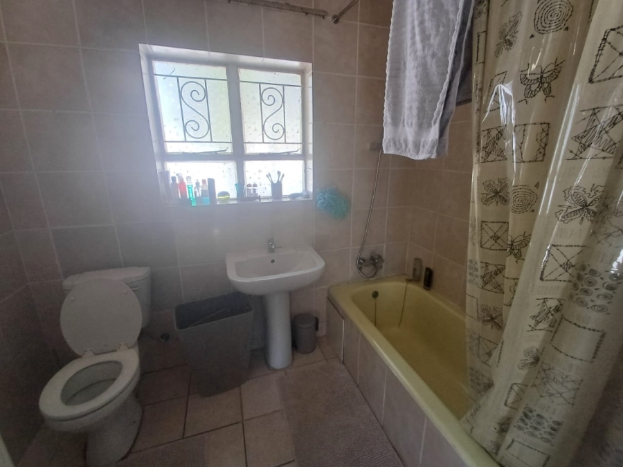 5 Bedroom Property for Sale in Houghton Estate Gauteng