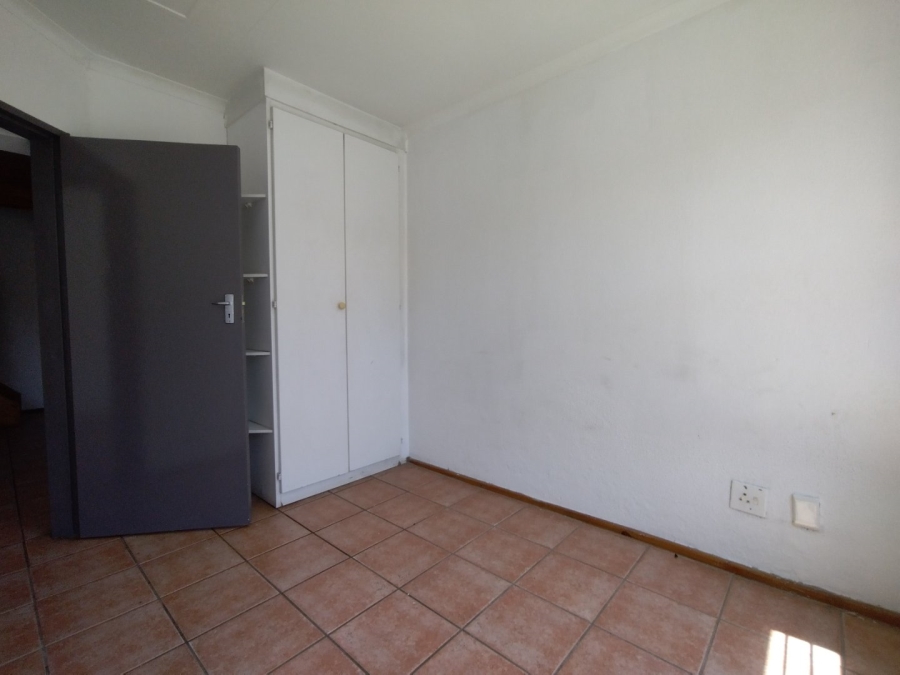 To Let 4 Bedroom Property for Rent in Oakdene Gauteng