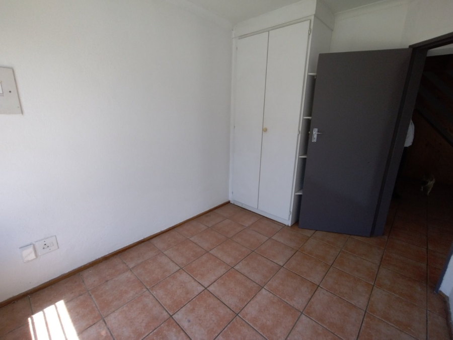 To Let 4 Bedroom Property for Rent in Oakdene Gauteng