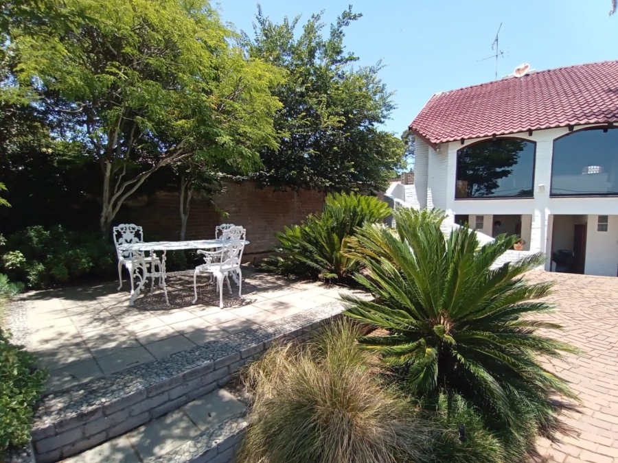 4 Bedroom Property for Sale in Noordheuwel Gauteng