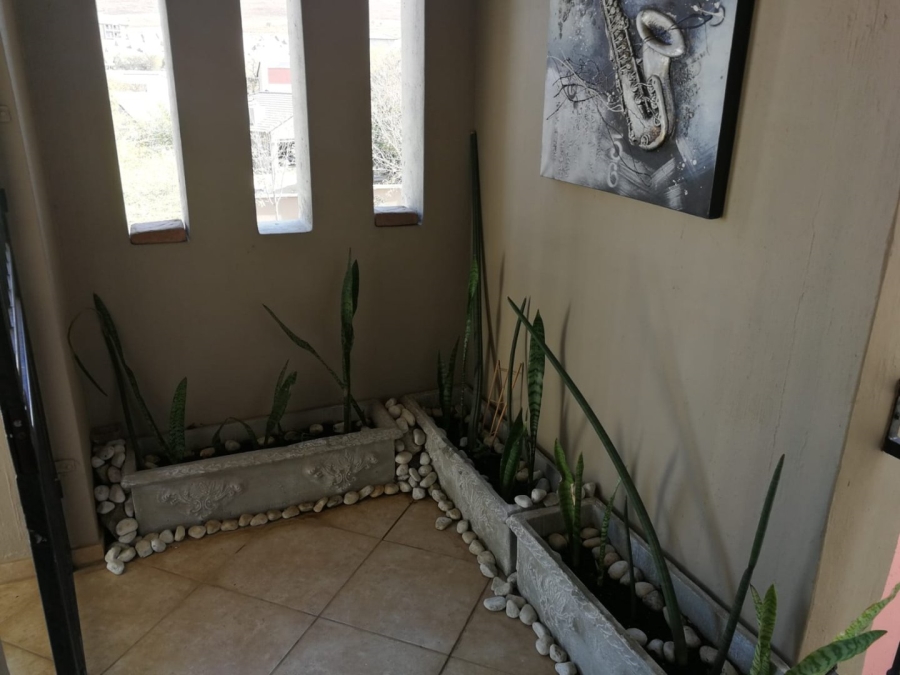 To Let 2 Bedroom Property for Rent in Homes Haven Gauteng