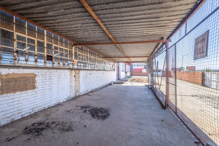 To Let commercial Property for Rent in Chamdor Gauteng