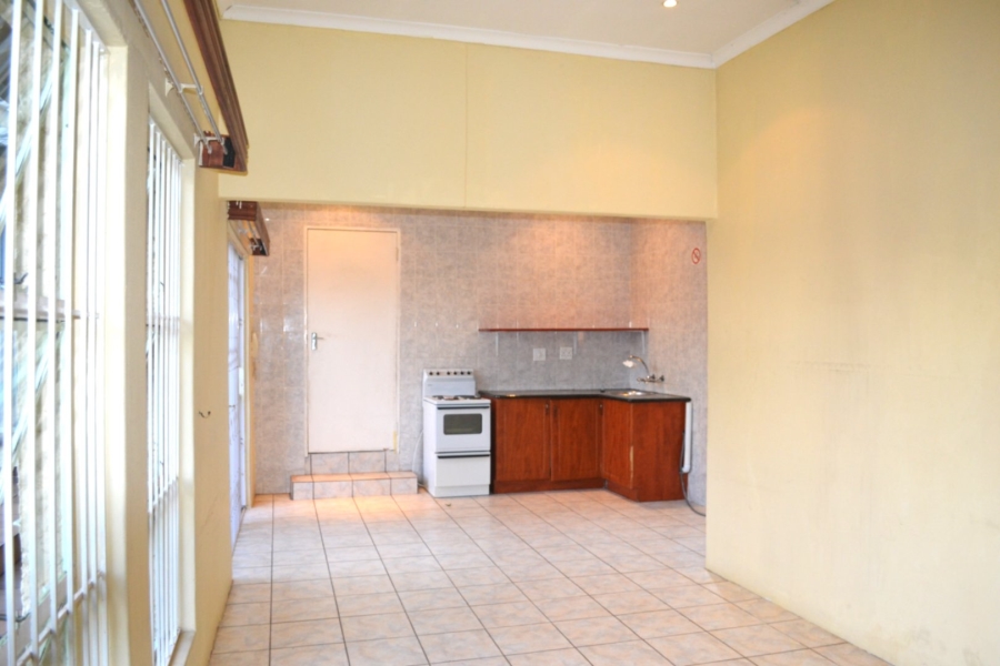 To Let 1 Bedroom Property for Rent in Blairgowrie Gauteng