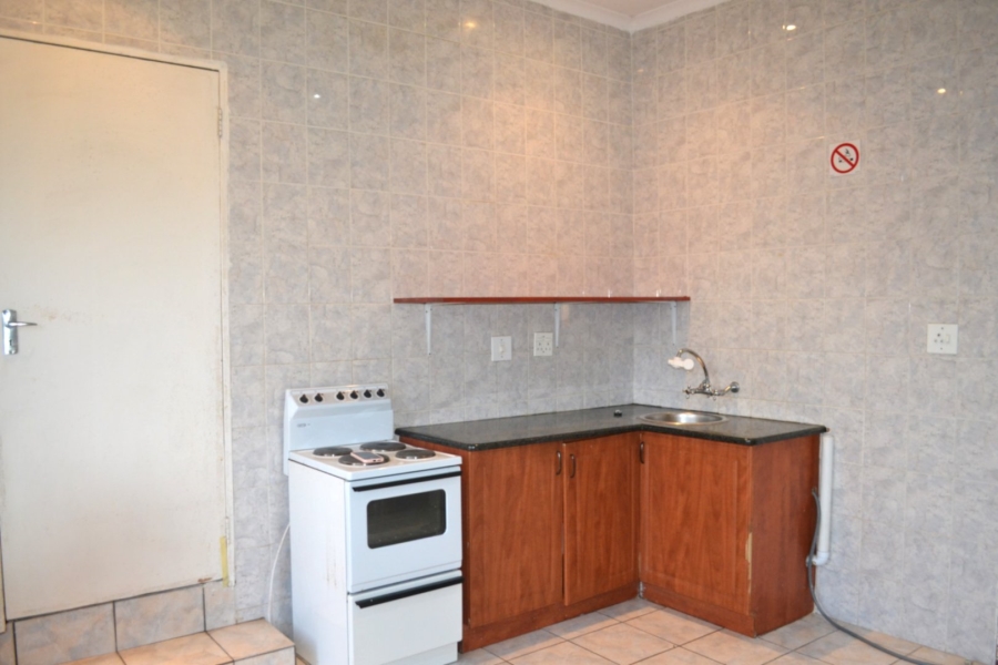 To Let 1 Bedroom Property for Rent in Blairgowrie Gauteng