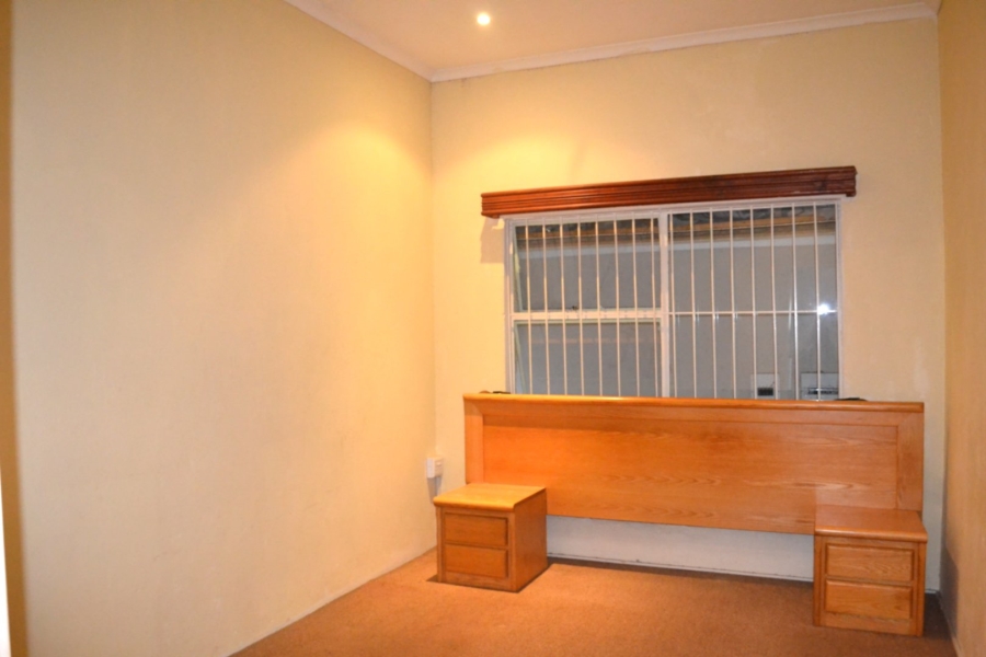 To Let 1 Bedroom Property for Rent in Blairgowrie Gauteng