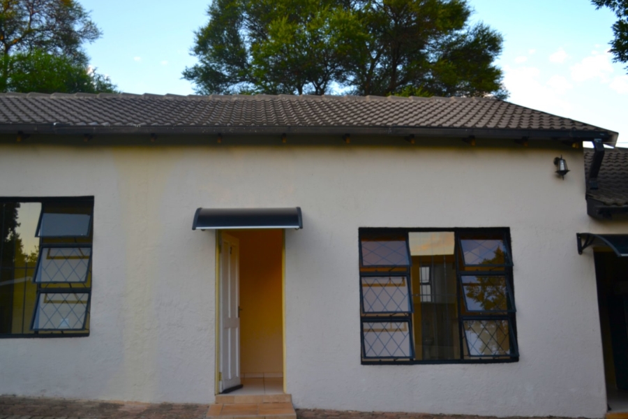 To Let 1 Bedroom Property for Rent in Blairgowrie Gauteng