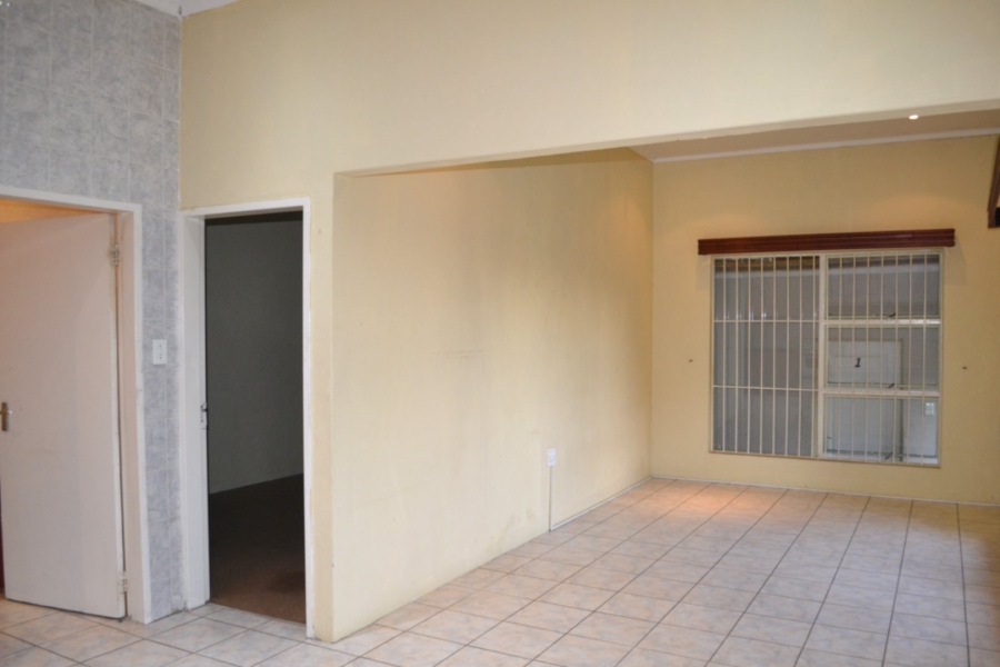 To Let 1 Bedroom Property for Rent in Blairgowrie Gauteng