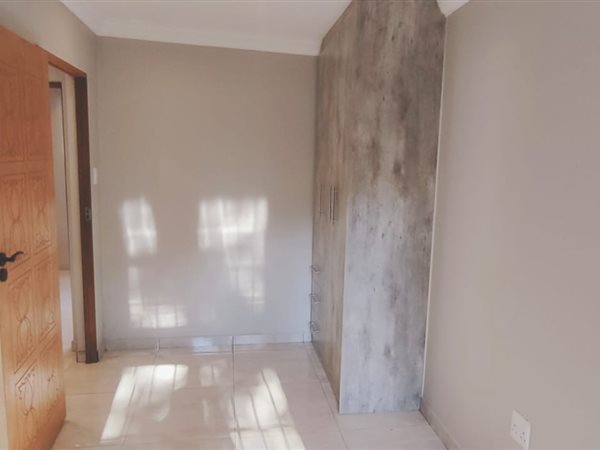 To Let 2 Bedroom Property for Rent in Bryanston Gauteng