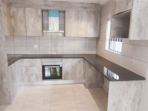 To Let 2 Bedroom Property for Rent in Bryanston Gauteng