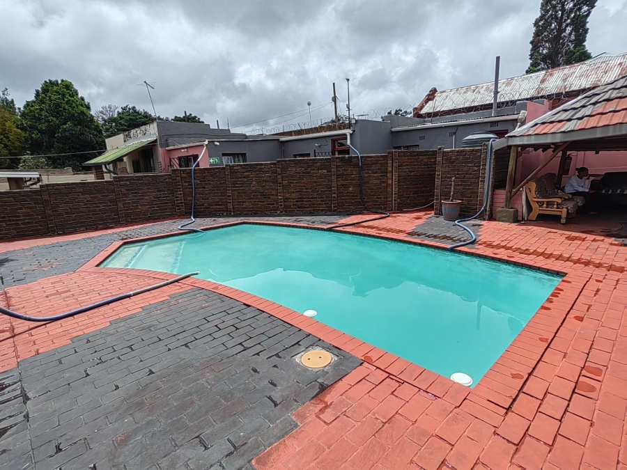 8 Bedroom Property for Sale in Hurst Hill Gauteng