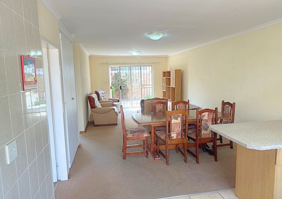 2 Bedroom Property for Sale in Honeydew Manor Gauteng