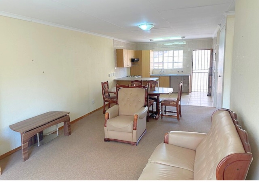 2 Bedroom Property for Sale in Honeydew Manor Gauteng