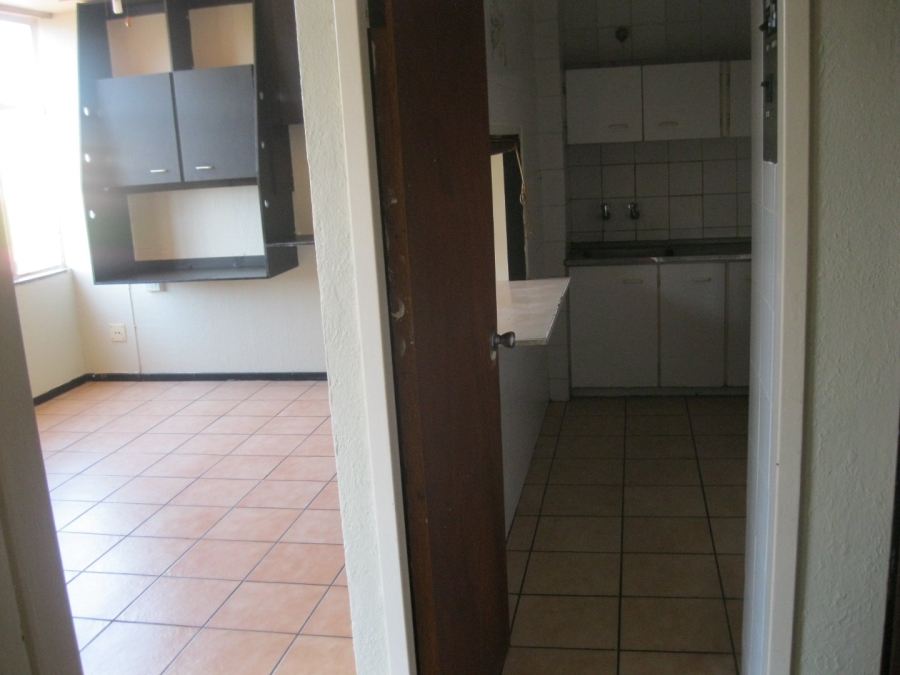 To Let 1 Bedroom Property for Rent in Sunnyside Gauteng