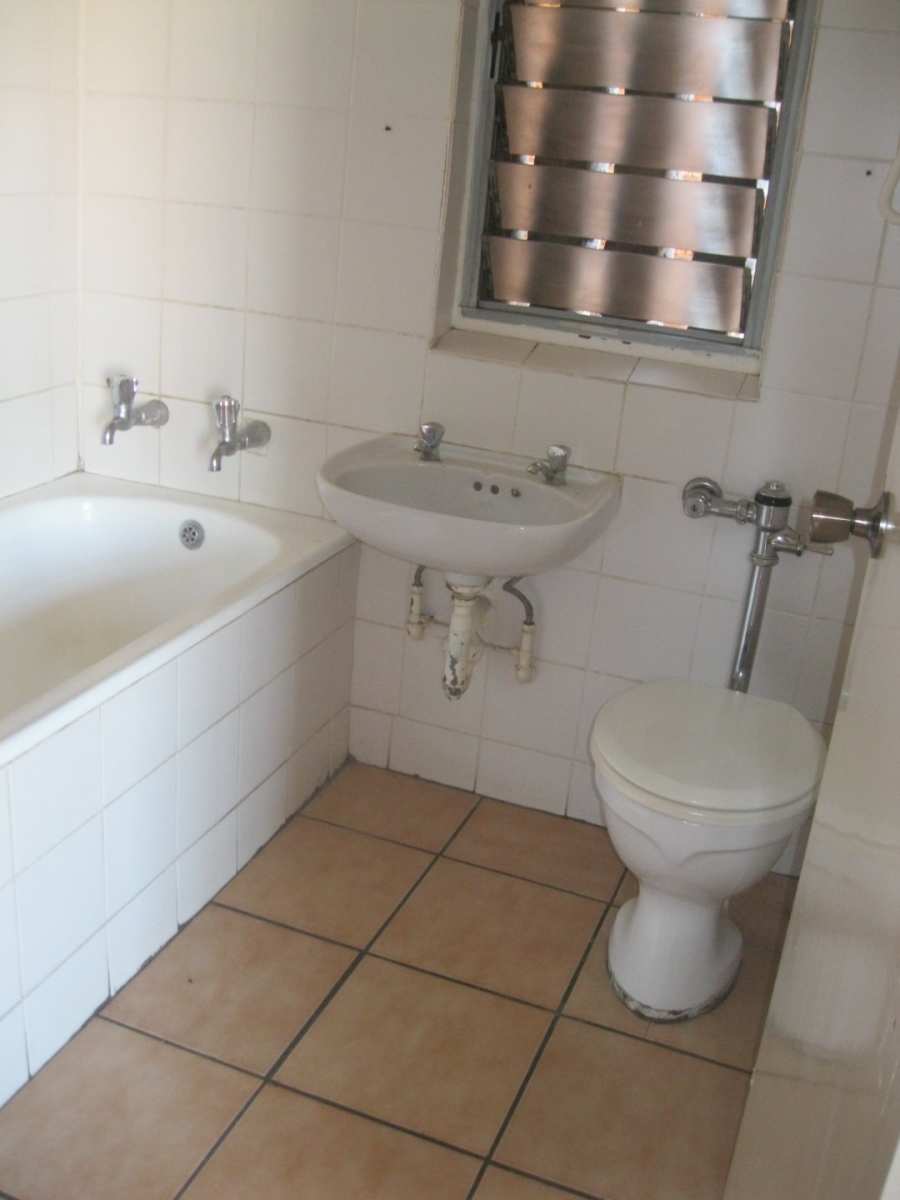 To Let 1 Bedroom Property for Rent in Sunnyside Gauteng