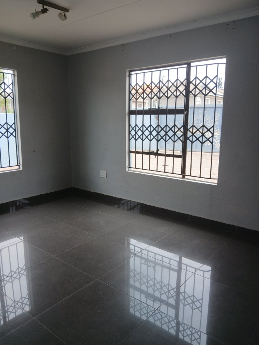 To Let 3 Bedroom Property for Rent in Blue Hills AH Gauteng