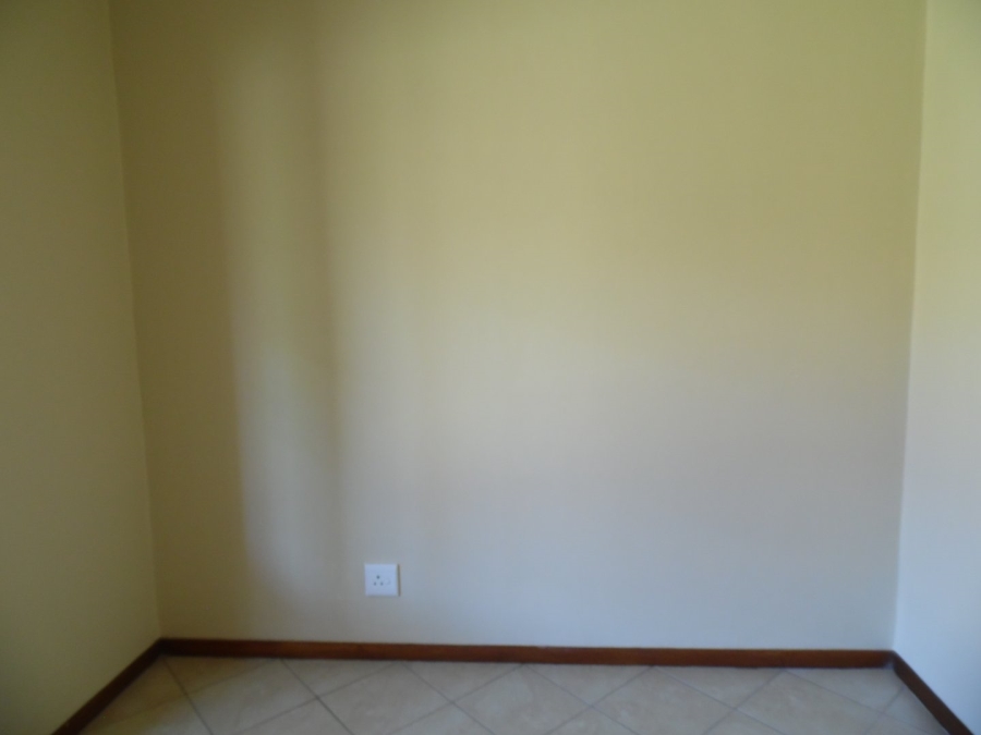 To Let 2 Bedroom Property for Rent in Mooikloof Ridge Gauteng