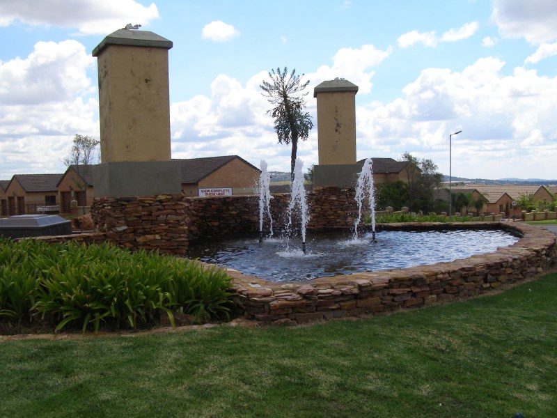 To Let 2 Bedroom Property for Rent in Mooikloof Ridge Gauteng