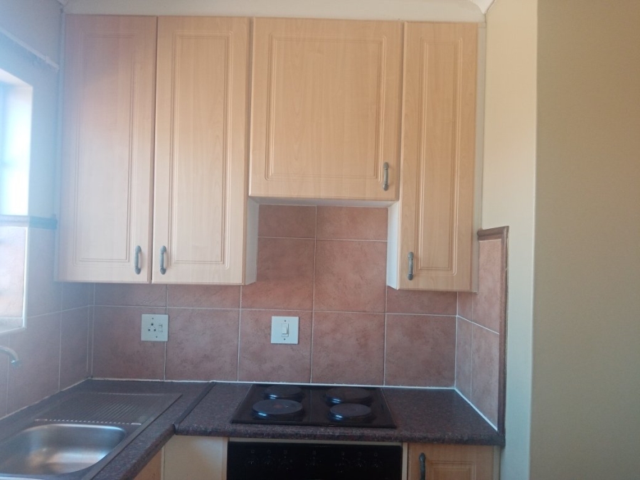 To Let 2 Bedroom Property for Rent in Mooikloof Ridge Gauteng