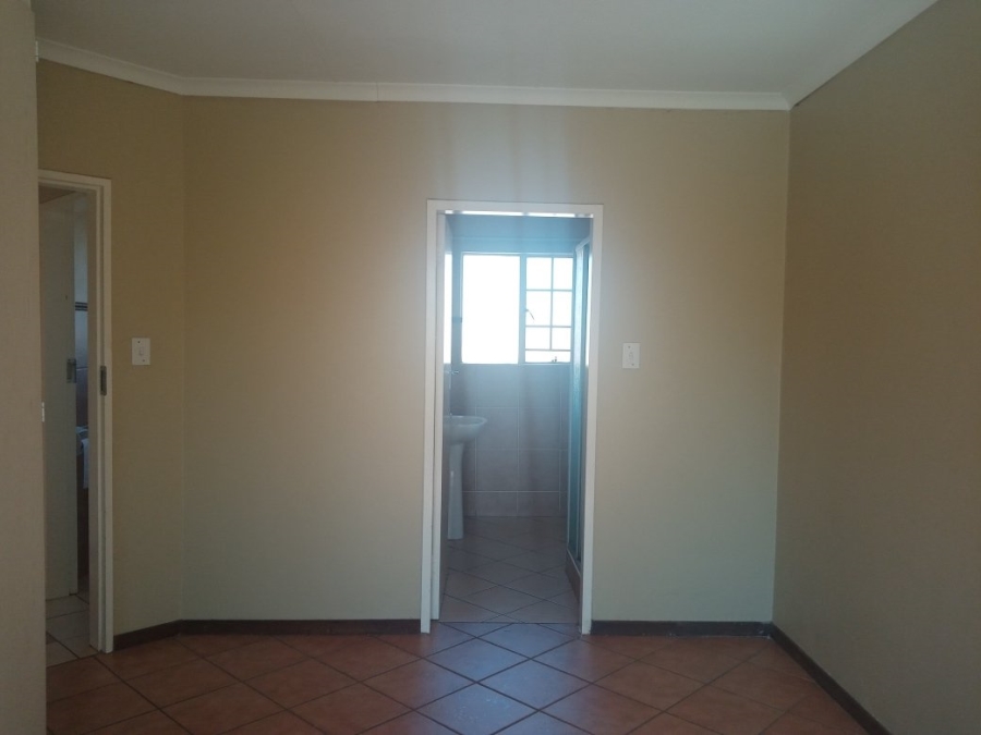 To Let 2 Bedroom Property for Rent in Mooikloof Ridge Gauteng