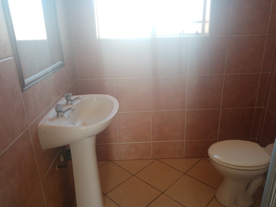 To Let 2 Bedroom Property for Rent in Mooikloof Ridge Gauteng