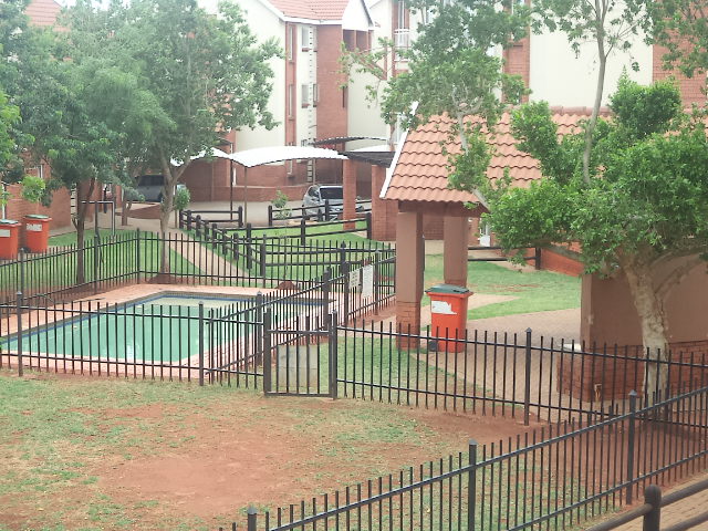 To Let 2 Bedroom Property for Rent in The Orchards Gauteng