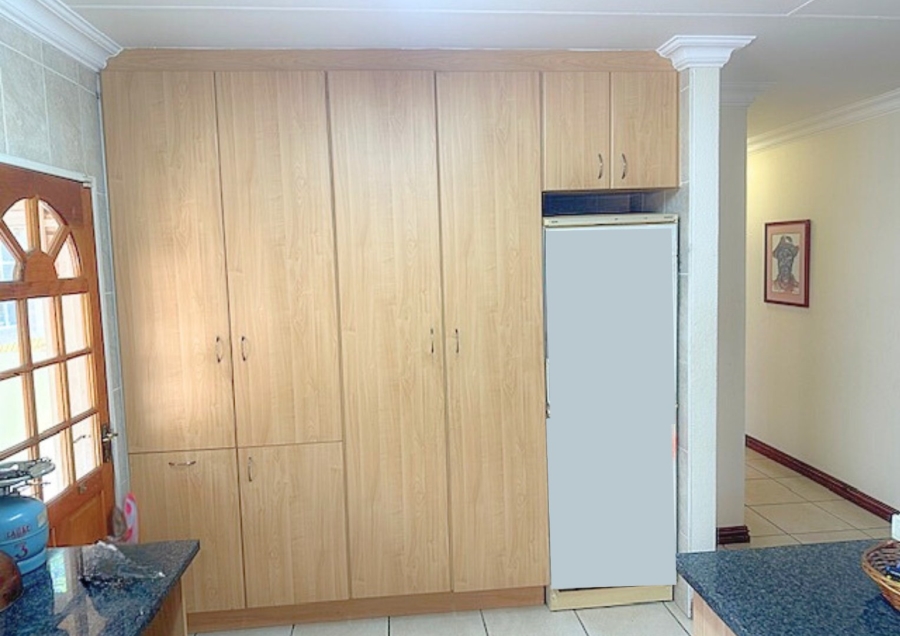 3 Bedroom Property for Sale in Honeydew Manor Gauteng