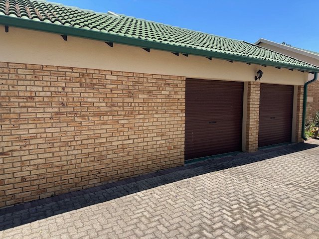 3 Bedroom Property for Sale in Honeydew Manor Gauteng