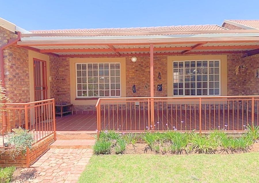 2 Bedroom Property for Sale in Honeydew Grove Gauteng