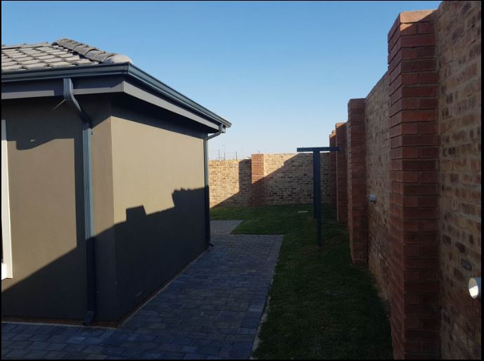 3 Bedroom Property for Sale in Clayville Gauteng