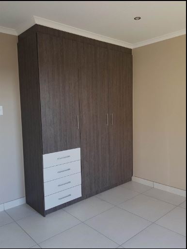 3 Bedroom Property for Sale in Clayville Gauteng