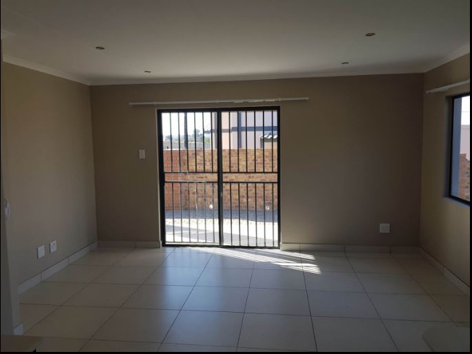 3 Bedroom Property for Sale in Clayville Gauteng