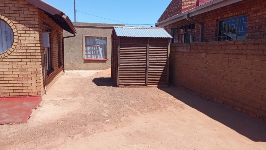  Bedroom Property for Sale in Soshanguve WW Gauteng