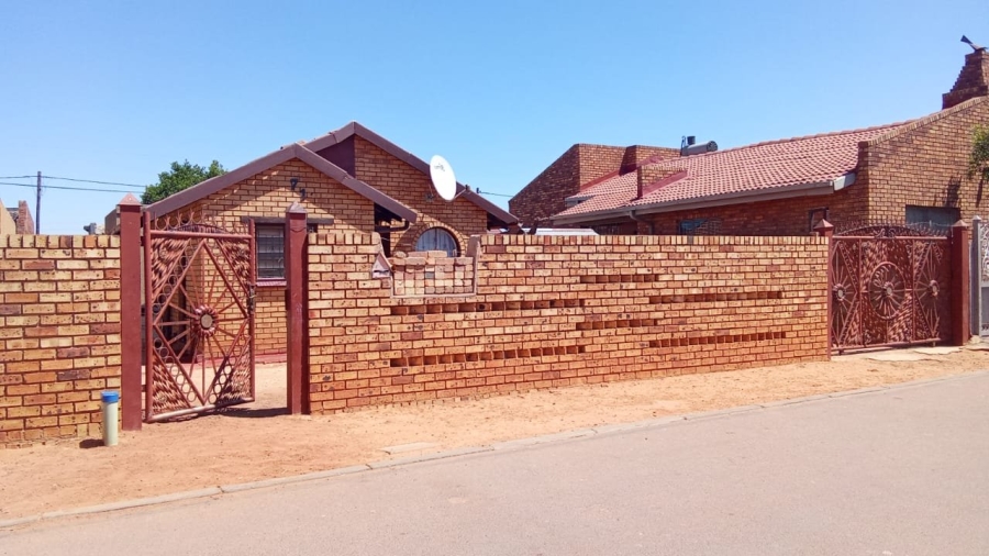  Bedroom Property for Sale in Soshanguve WW Gauteng