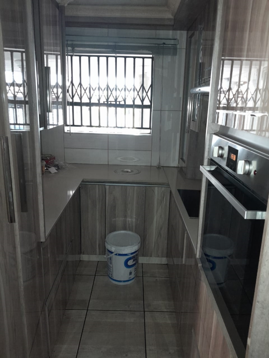 3 Bedroom Property for Sale in Roodekop Gauteng