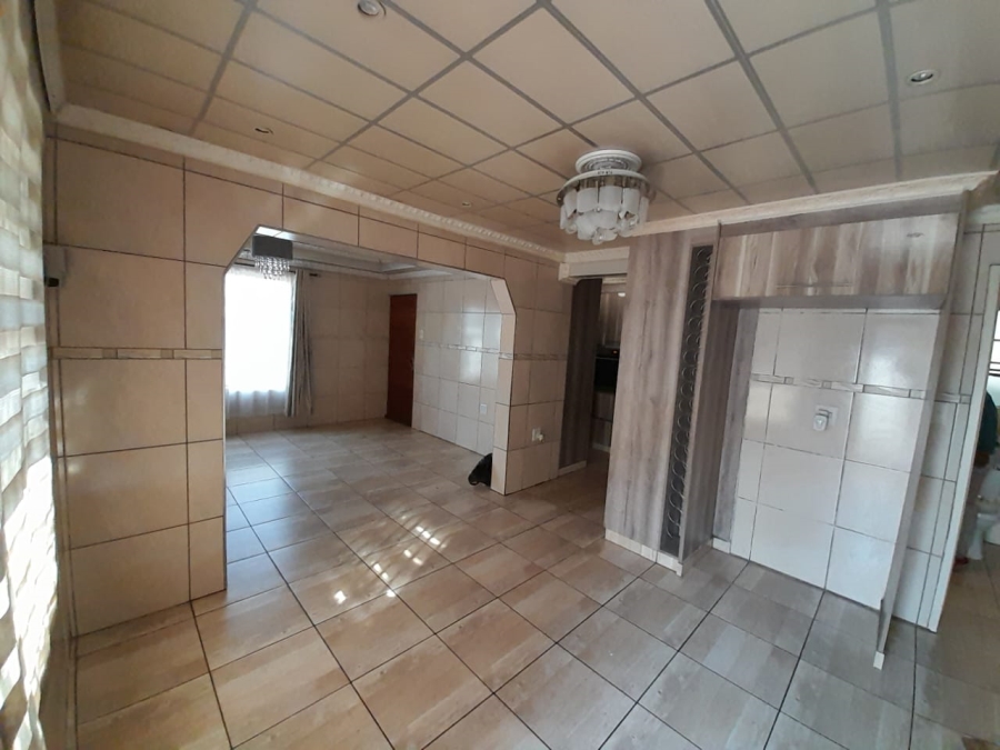 3 Bedroom Property for Sale in Roodekop Gauteng