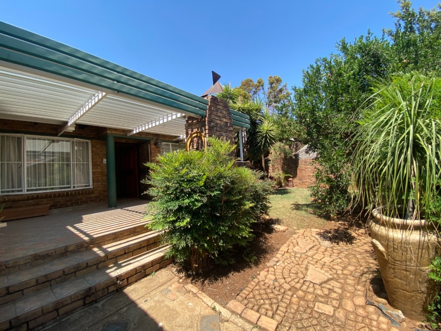 3 Bedroom Property for Sale in Highveld Gauteng