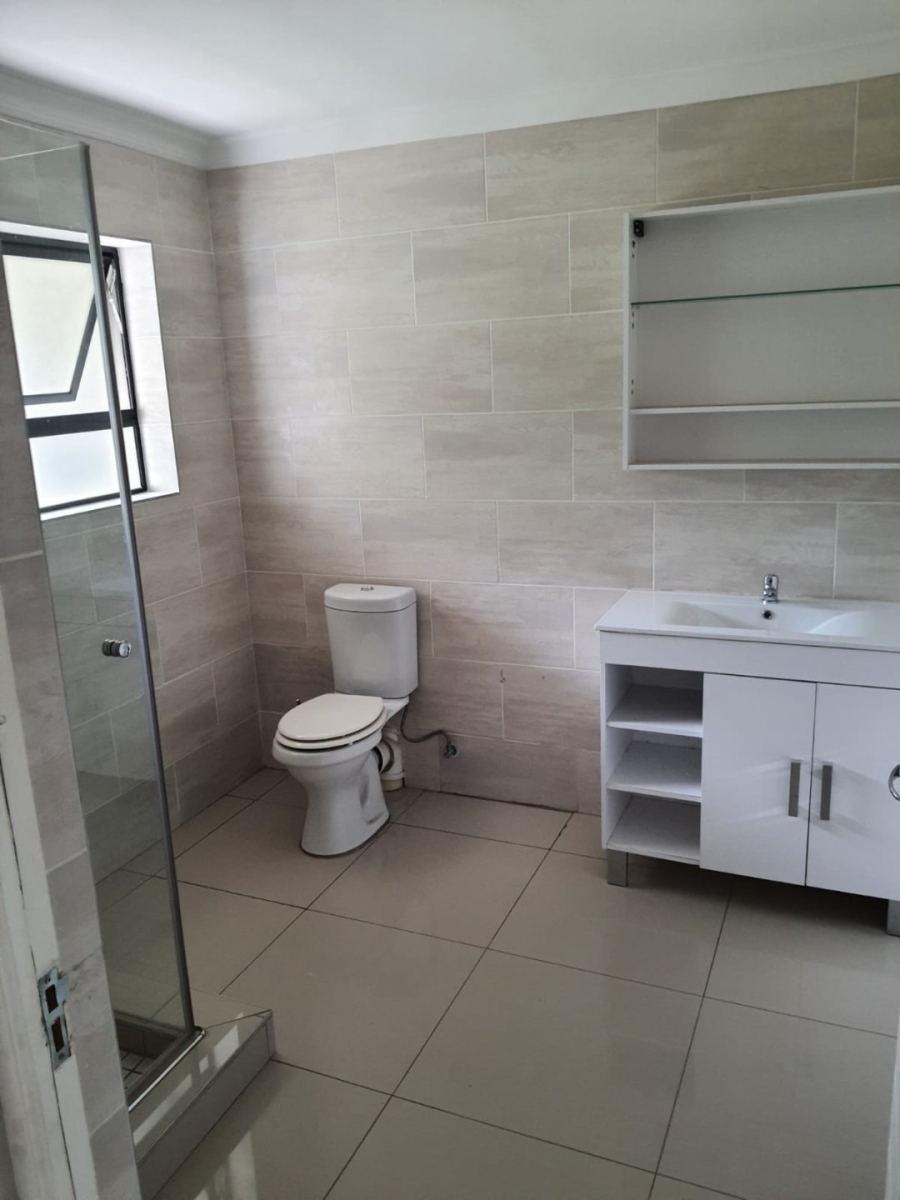 To Let 2 Bedroom Property for Rent in Waterfall Gauteng