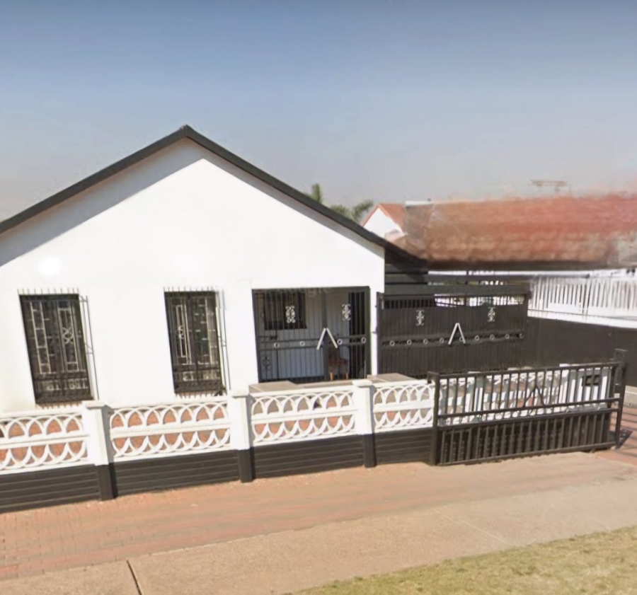 3 Bedroom Property for Sale in Laudium Gauteng