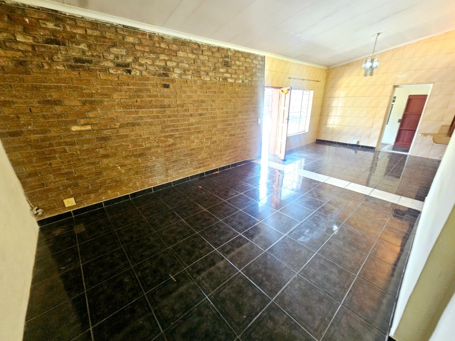 To Let 3 Bedroom Property for Rent in Erasmia Gauteng